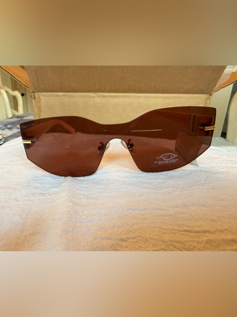 Oscar de la Renta Pink Frame Brown Lens Rimless Sunglasses - Picture 4 of 4